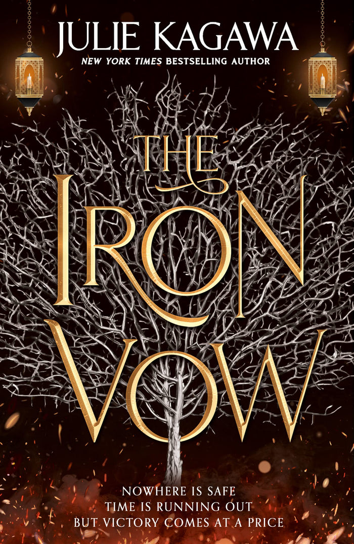 The Iron Vow (The Iron Fey: Evenfall) by Julie Kagawa - Paperback cover