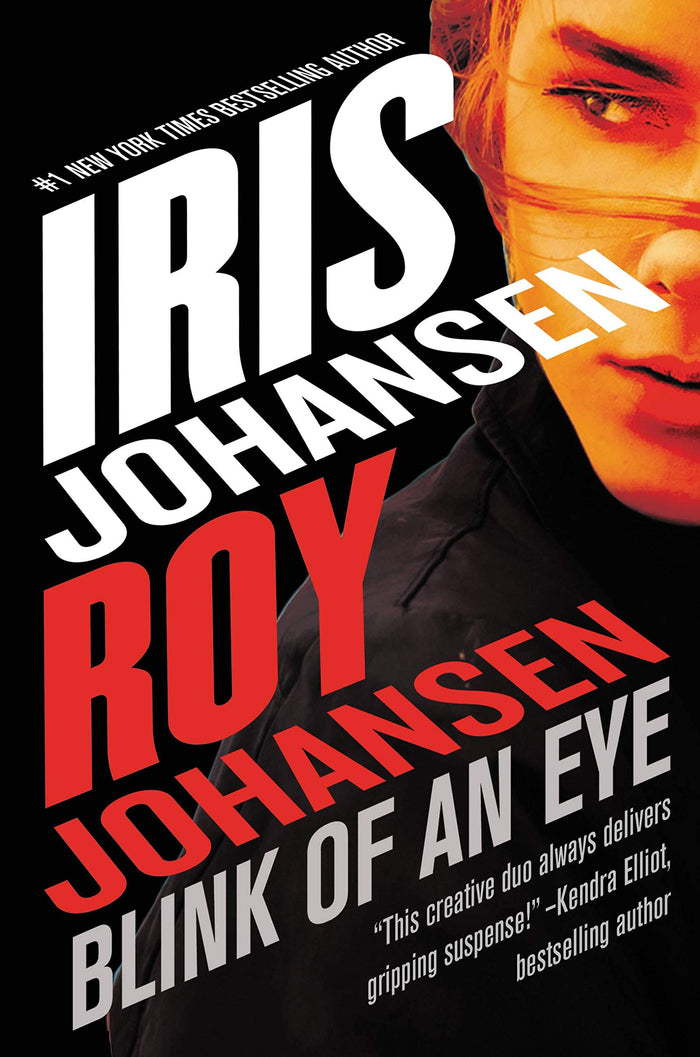 Blink of an Eye (Kendra Michaels, 8) by Iris Johansen - Hardcover cover
