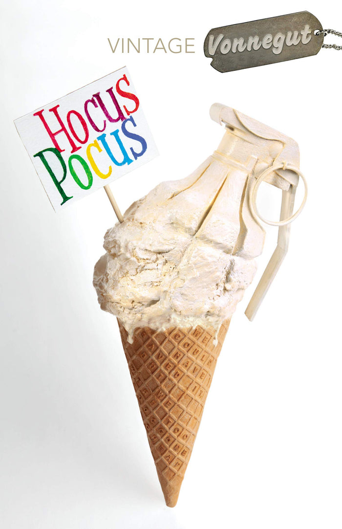 Hocus Pocus by Kurt Vonnegut - Paperback cover