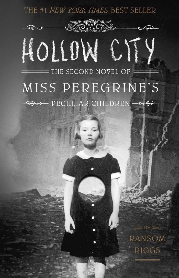 Hollow City by Ransom Riggs - Hardcover cover